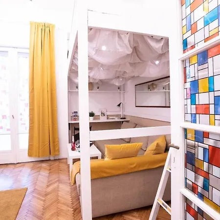 Cozy Studio Near Cismigiu Park Apartment *