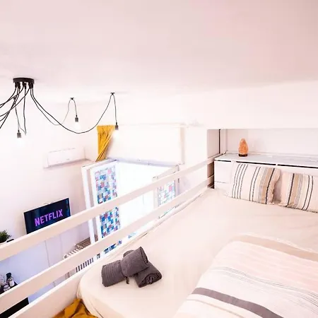 Cozy Studio Near Cismigiu Park Apartment